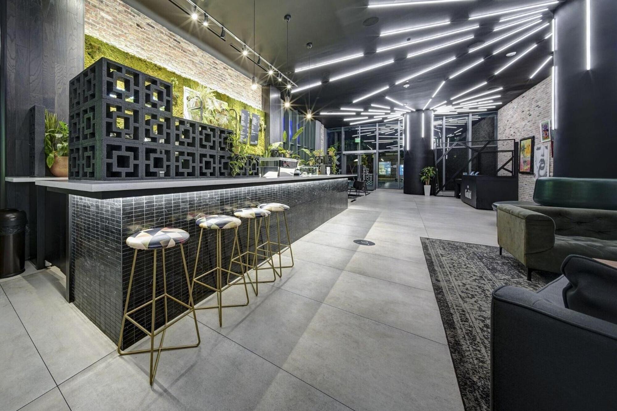 Majestic Unit In The Heart Of Downtown * Miami
