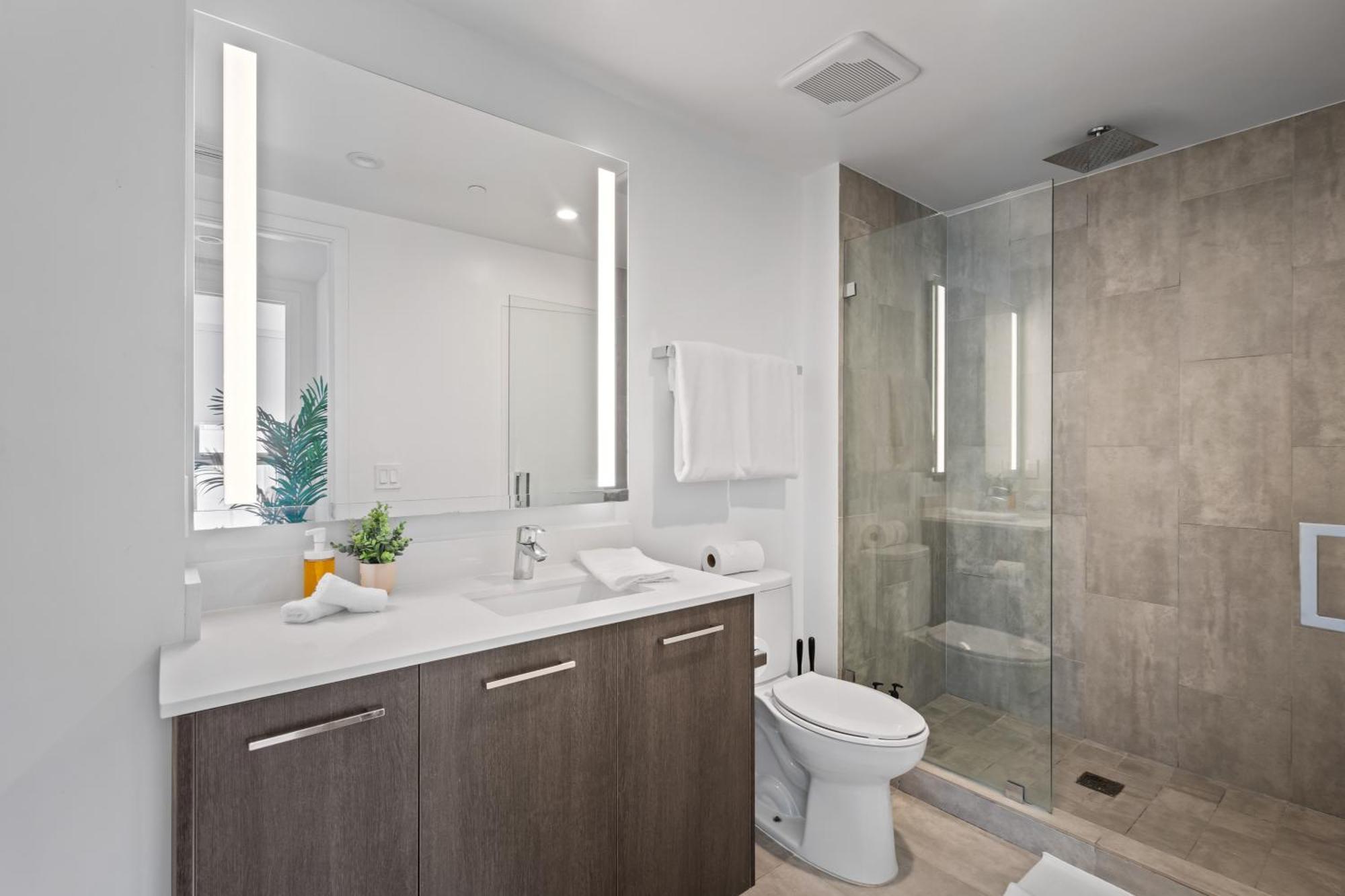Apartment Majestic Unit In The Heart Of Downtown *