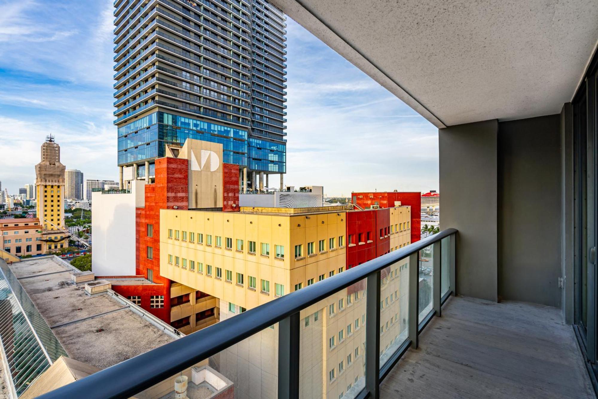 Apartment Majestic Unit In The Heart Of Downtown Miami